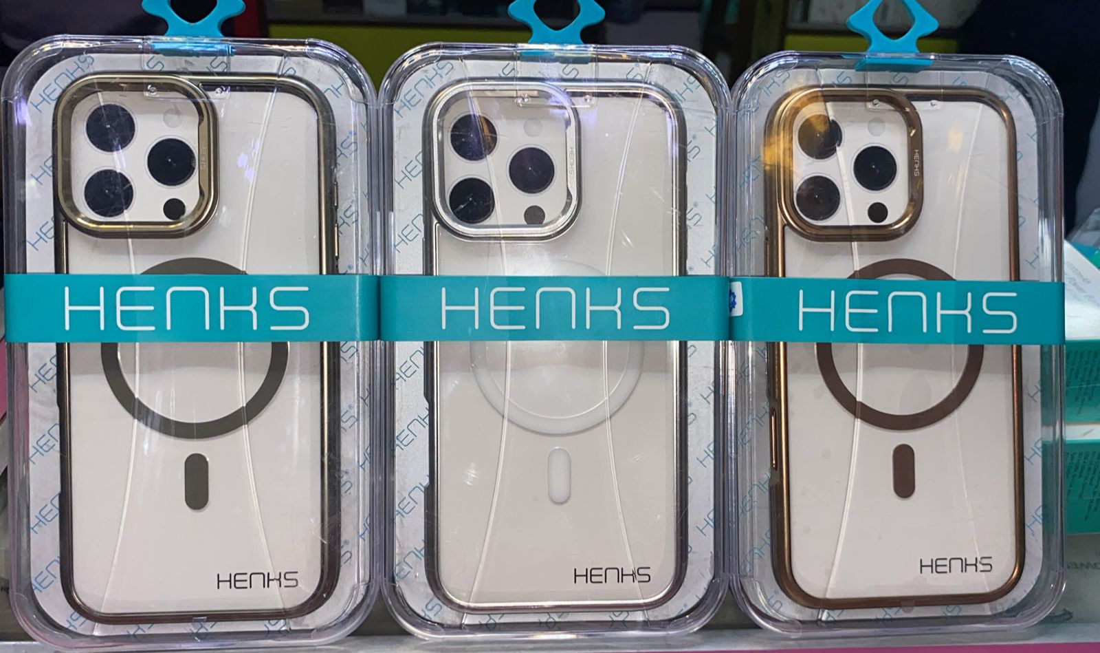 HENKS Magnetic Premium Case for iPhone 16 Pro Max